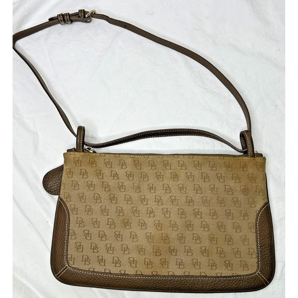 Vtg Dooney Bourke Purse DB Logo Canvas Jacquard Leather‎ Trim Brown Slim